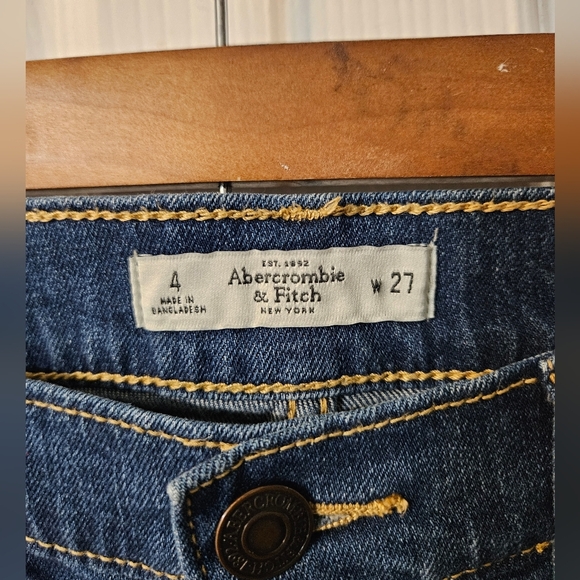 Abercombie & Fitch Distressed Shorts - Picture 2 of 6